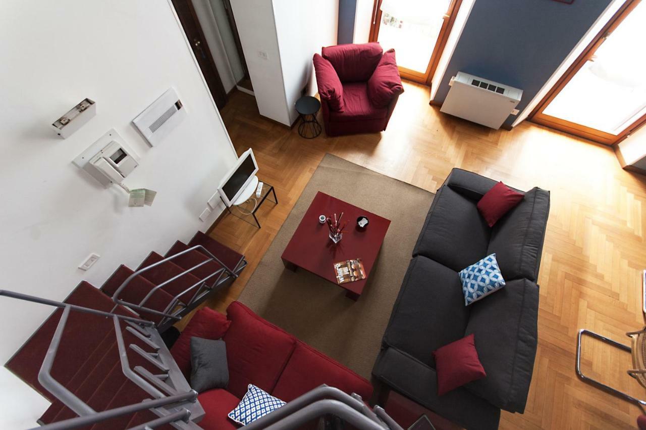 Fancy Blue Duomo Duplex Apartement Milan Luaran gambar